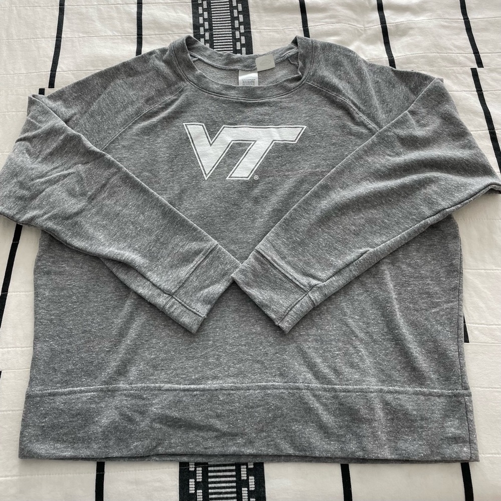 Gray XL Virginia Tech slightly cropped sweatshirt